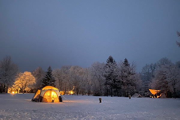 冬のキャンプサイト